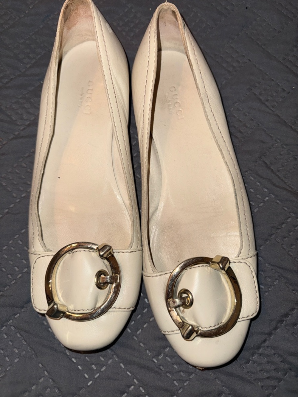 Gucci Cream Leather Ballet Flats with Gold Ring Hardware